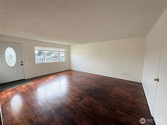 5th image of 388 NW 11th Court