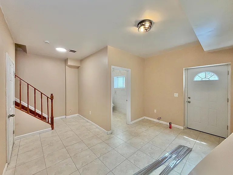 249 Winfield Ave #A — Photo 29