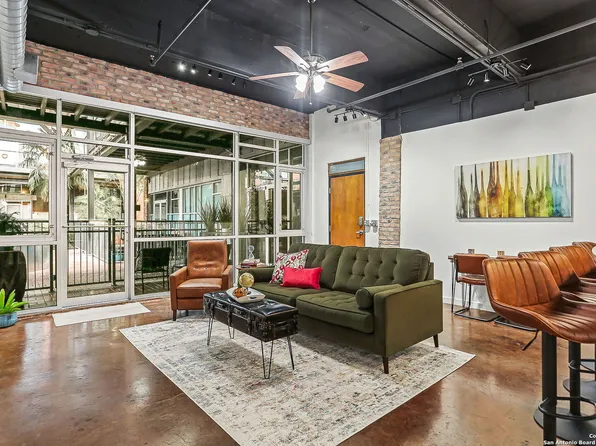 1339 S Flores #106B, San Antonio, TX 78204