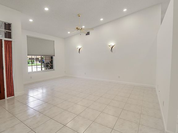 5th image of 551 NW 108TH Avenue