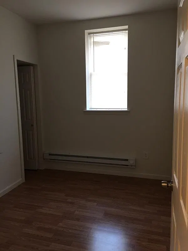 2 bed, 950 sqft, $1,495 — Photo 4