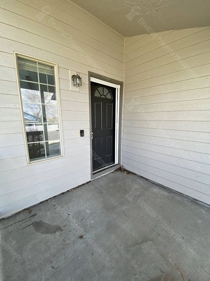 3 BR - 2.5 BA in Bend's Orchard District — Photo 3
