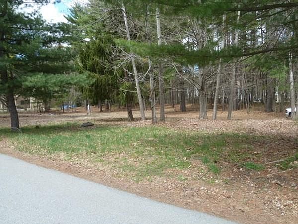 2nd image of 114 Hazen Rd