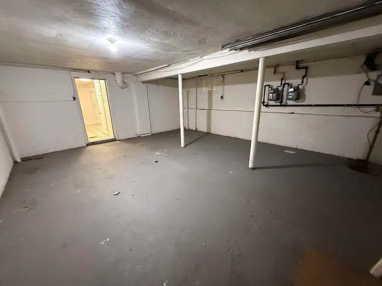 36 W 9th St #1 — Photo 14