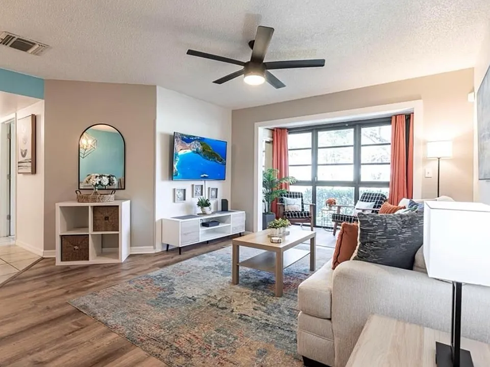 14920 Summerlin Woods Dr #3
