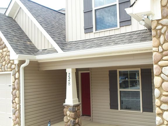 2nd image of 228 Mossy Bank Dr