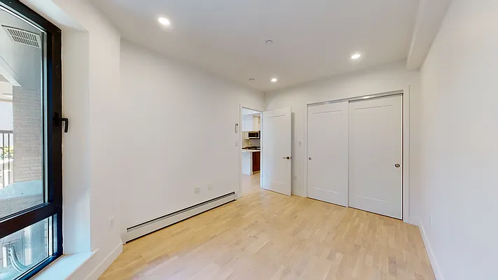 Rented by Bond New York | media 32