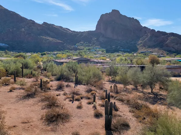 6105 N CAMELBACK MANOR Drive #16, Paradise Valley, AZ 85253