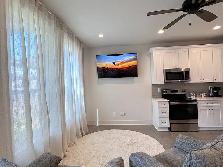 Highland Oaks Ln — Photo 14