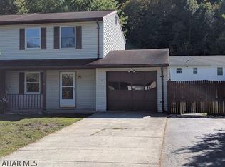 1201 Creekside Dr, Altoona, PA 16601