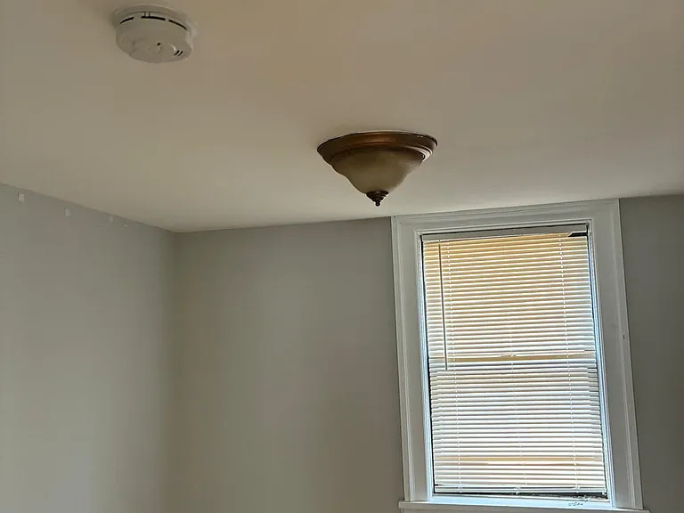 504 Court St #5 — Photo 25