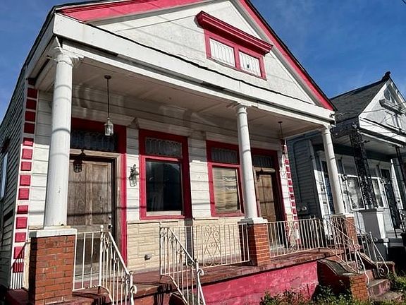2nd image of 3429-31 Magnolia St