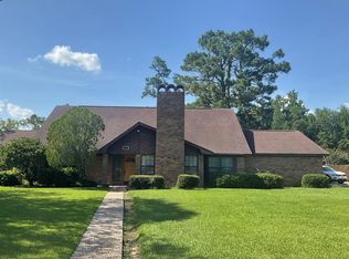 4710 Frost Pl, Orange, TX 77630