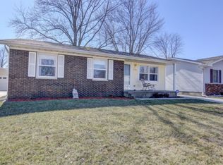 3008 Somerton Rd, Springfield, IL 62702