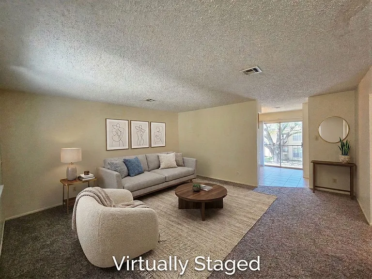 206 W Mockingbird Ln #D — Photo 7