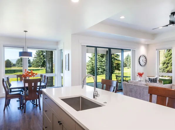 1347 Lake Pointe Dr, Bigfork, MT 59911