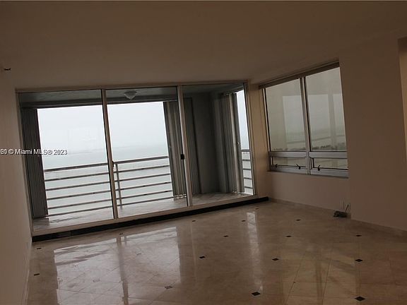 2nd image of 1541 Brickell Ave #A3101