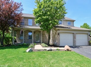 814 Halifax Rd, Gurnee, IL 60031
