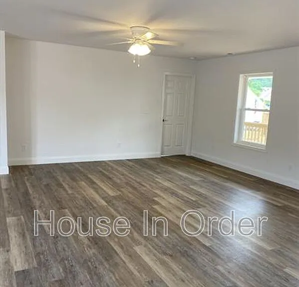 74 Patriot Pl — Photo 3
