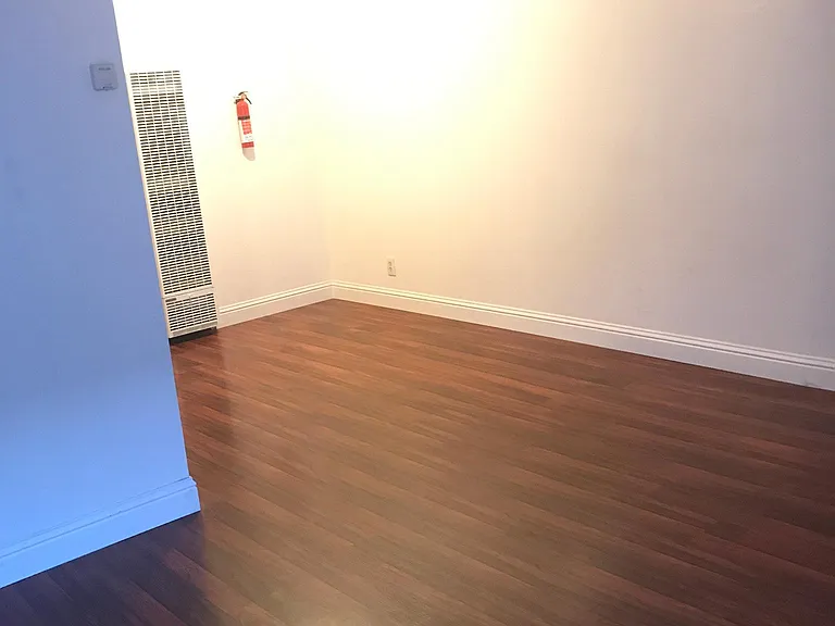 1146 Washington Ave #3 — Photo 7