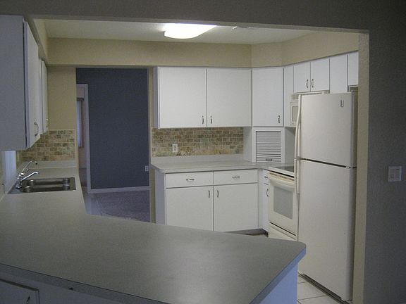 2nd image of 7242 N Blue Sage