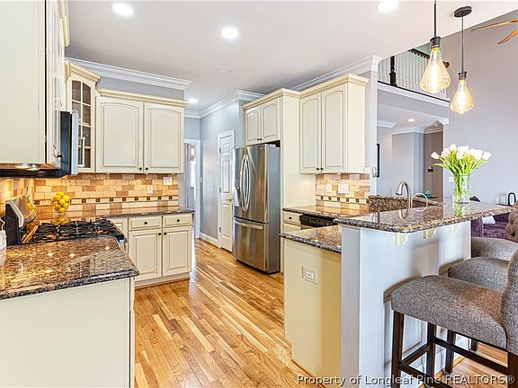 3rd image of 4419 Ferncreek Dr