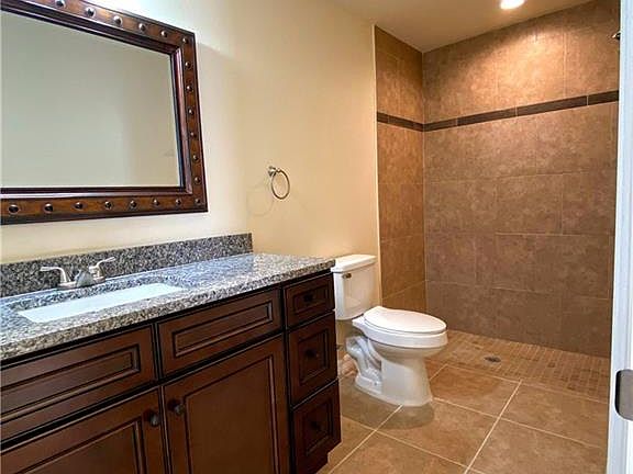 5th image of 3022/3024 SW 15th Pl
