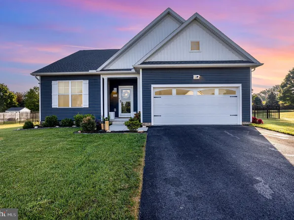 1844 Buck Hill Dr, York, PA 17408