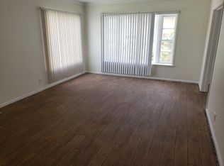 628 W School St, Compton, CA 90220