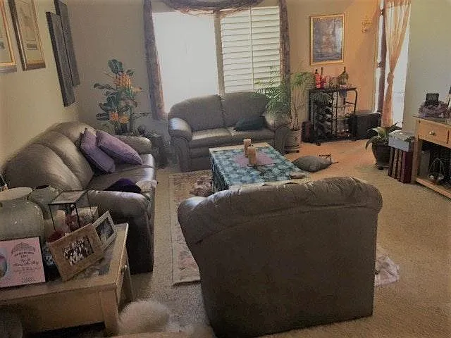 1092 Keldon Drive — Photo 3