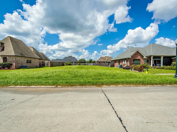 302 Sugarwood Blvd, Houma, LA 70360
