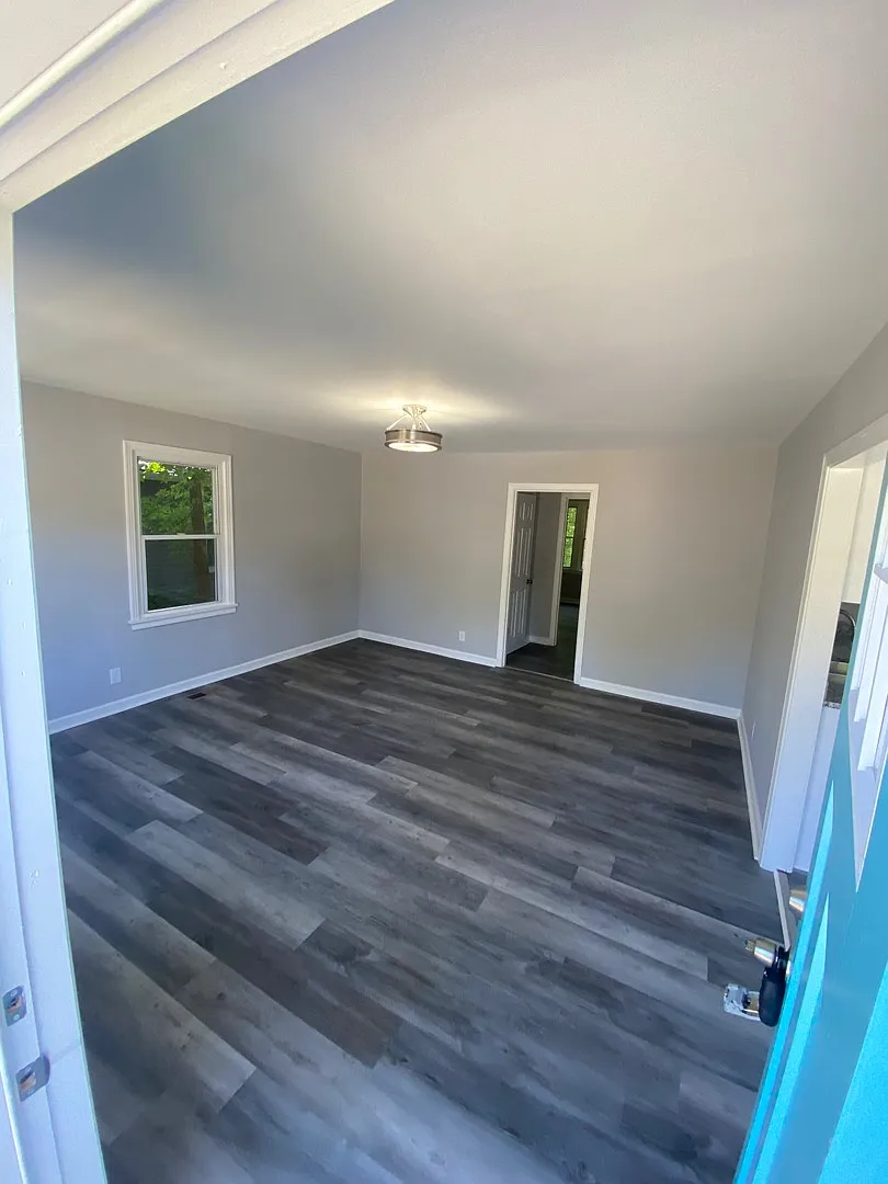 2510 Woodbine Ave — Photo 4