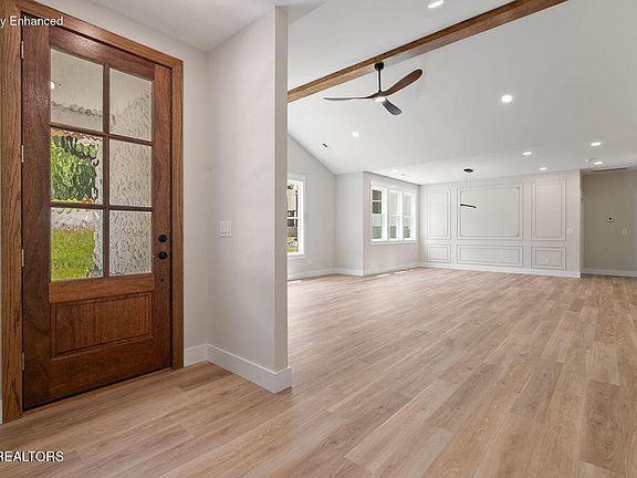 3rd image of 110 Elohi Ln