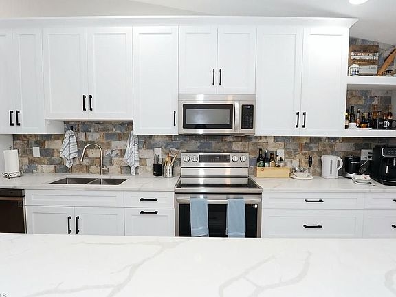 4th image of 4080 Looking Glass Ln #2906