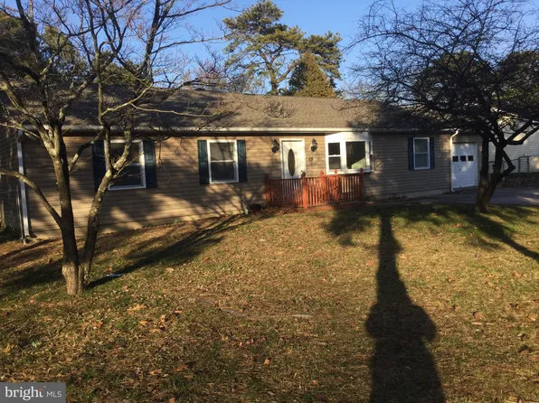 15 Cherokee Dr, Browns Mills, NJ 08015