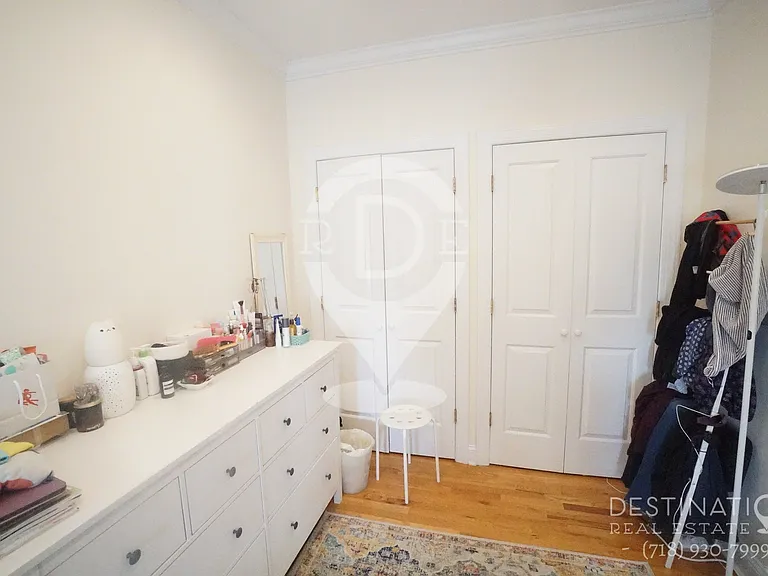 720 6th Ave #2 — Photo 10