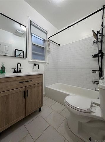 1st image of 12215 11th Ave #2
