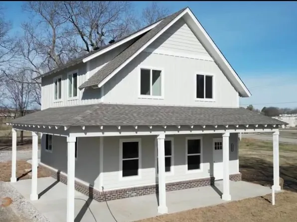 618 S 4th St, Ponca City, OK 74601