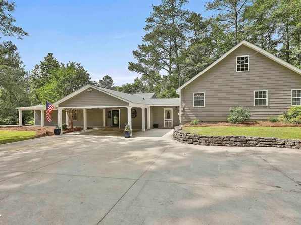 395 Crestwood Rd, Tyrone, GA 30290