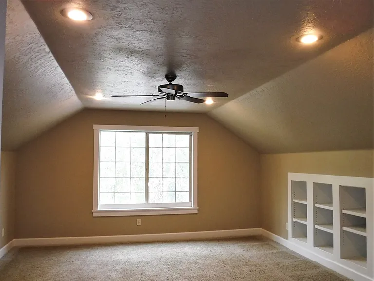 1505 E Daylesford Dr — Photo 18