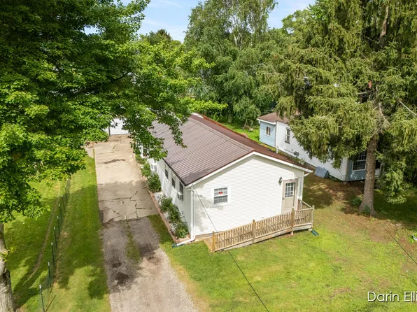 539 Price St, Ionia, MI 48846