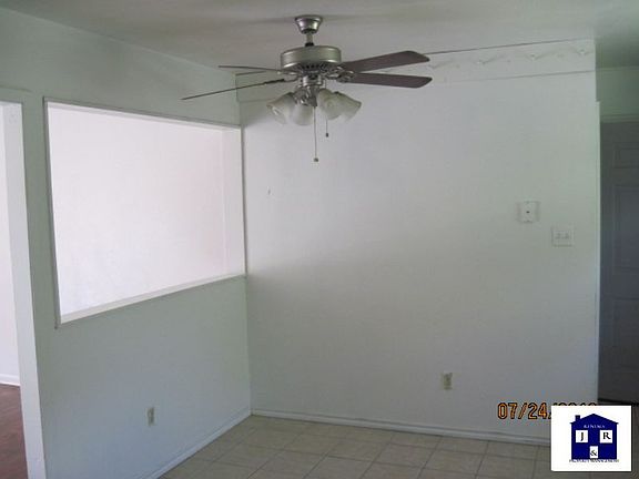 5th image of 614 W Avenue A
