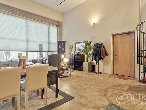 5th image of 346 1st St APT 209
