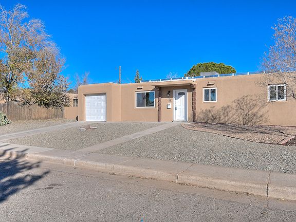 3rd image of 3300 Cardenas Dr NE