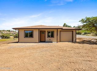 18290 S Niblick Dr, Peeples Valley, AZ 86332
