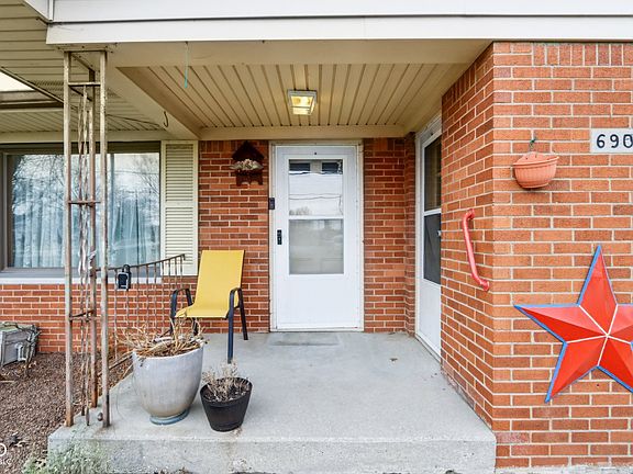 5th image of 6905 E Hanna Ave