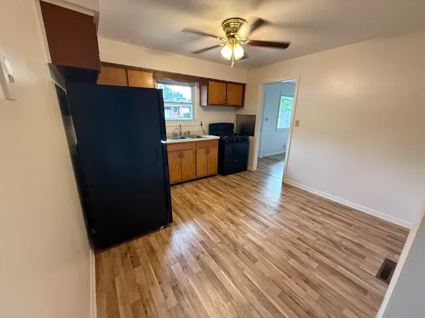 (undisclosed Address), Lincoln, IL 62656