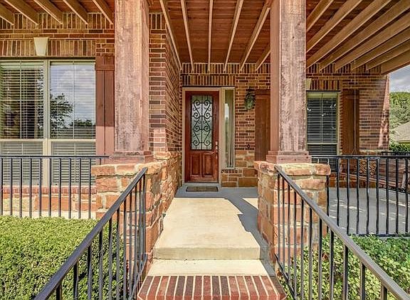 4th image of 3010 Lombardi Way