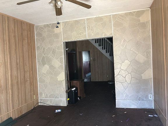 2nd image of 609 W Pine St