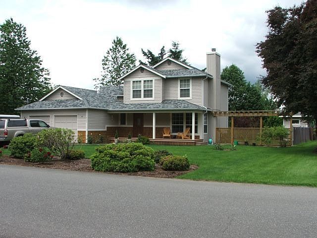 1st image of 542 Meadow Dr SE
